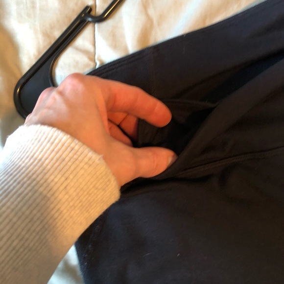 Under armour 7/8 leggings. In good shape! - Picture 4 of 4